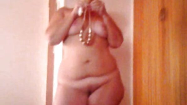 Rosie Jaye @ ChubbyGirls - ຄວາມງາມ curvy ນີ້ມີ tits ຂະຫນາດໃຫຍ່ແລະ pussy ສີບົວແທ້ໆທີ່ນາງແຜ່ຂະຫຍາຍສໍາລັບວິດີໂອໃນລະຫວ່າງການໃກ້ຊິດງາມບາງ!